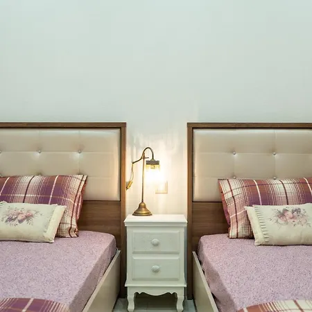 Apartment Meteoron Theasis *