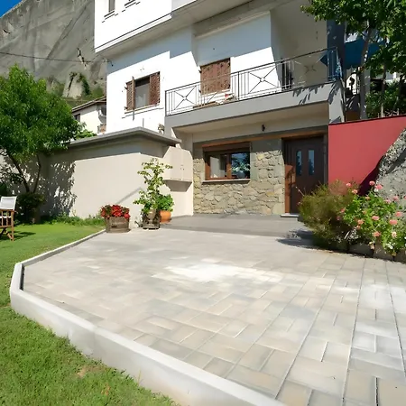 Meteoron Theasis Apartment